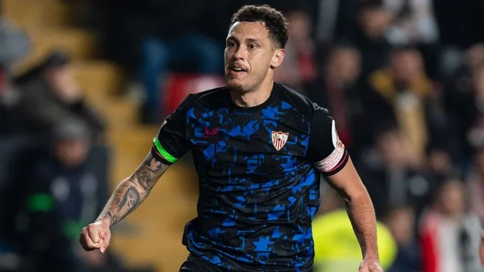 Bintang Sevilla Mengalami Cedera Akibat Di Tusuk Suporter Di Bagian Bokong